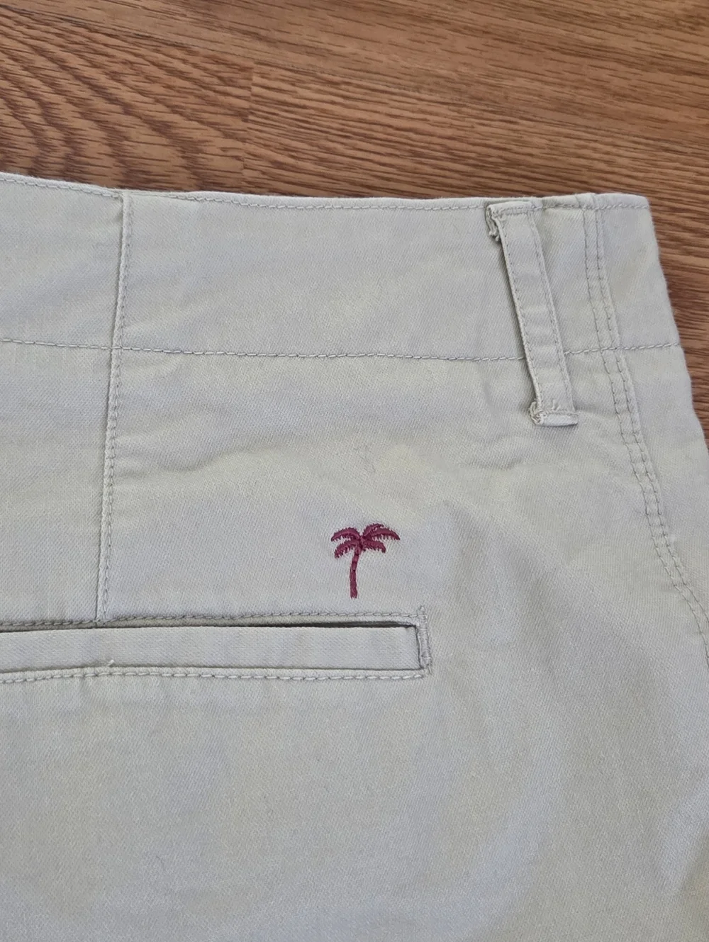 Kahala Men's Hawaiian Shorts Size 33 Beige Hiking Chino Pleated Beach 8in Inseam